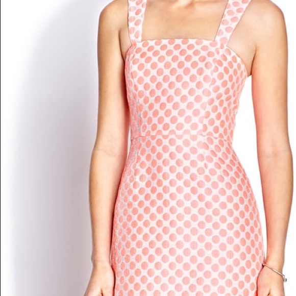forever 21 pink polka dot dress Forever 21 pink, polka dot dress. Zip back with